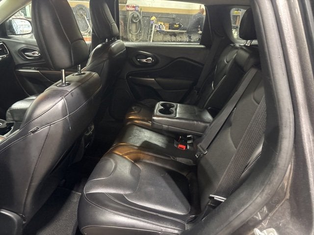 2019 Jeep Cherokee Overland