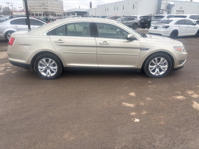 2011 Ford Taurus SEL