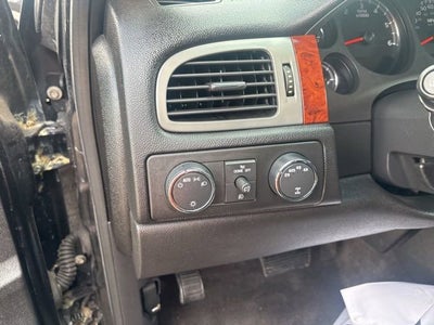 2011 GMC Yukon XL SLT