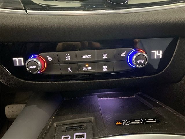 2022 Buick Enclave Essence