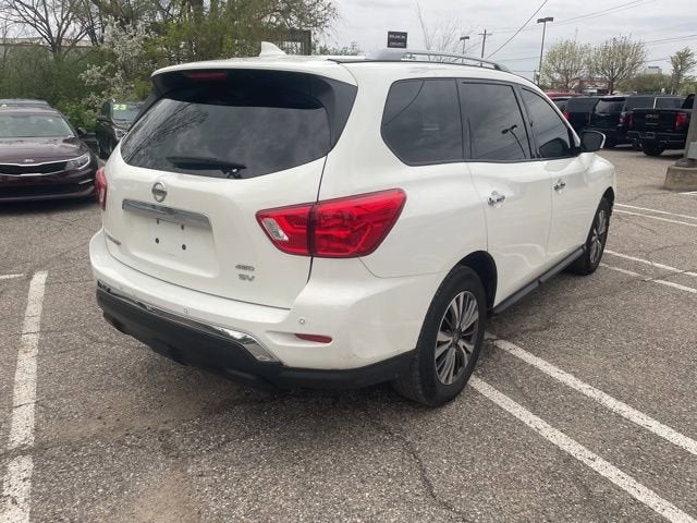2019 Nissan Pathfinder SV