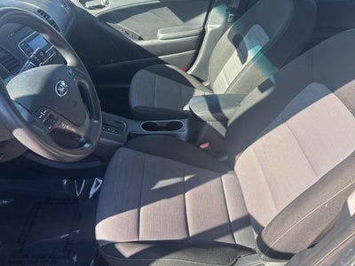 2016 Kia Forte 5-Door LX