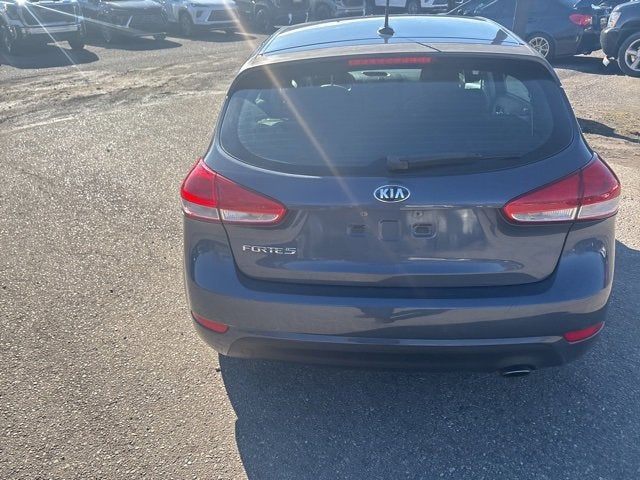2016 Kia Forte 5-Door LX