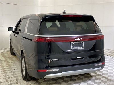 2024 Kia Carnival LX
