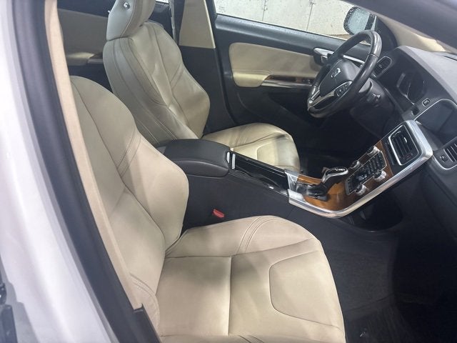 2016 Volvo S60 Inscription T5 Platinum