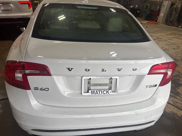2016 Volvo S60 Inscription T5 Platinum
