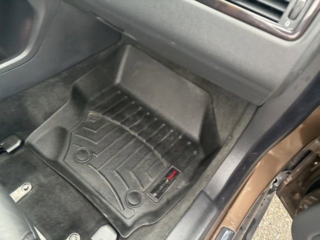 2016 Volvo XC70 T5 Platinum