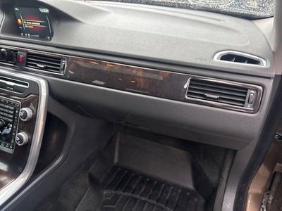 2016 Volvo XC70 T5 Platinum
