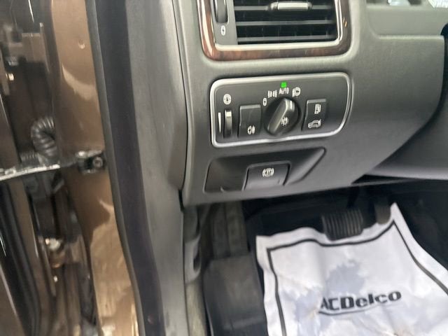 2016 Volvo XC70 T5 Platinum