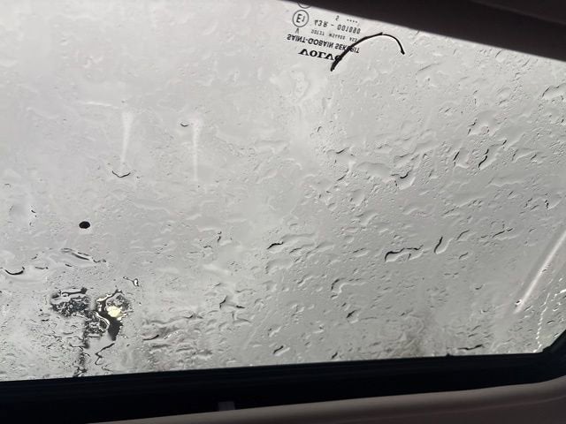 2016 Volvo XC70 T5 Platinum