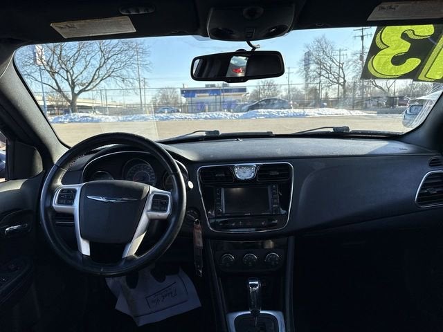 2013 Chrysler 200 Limited