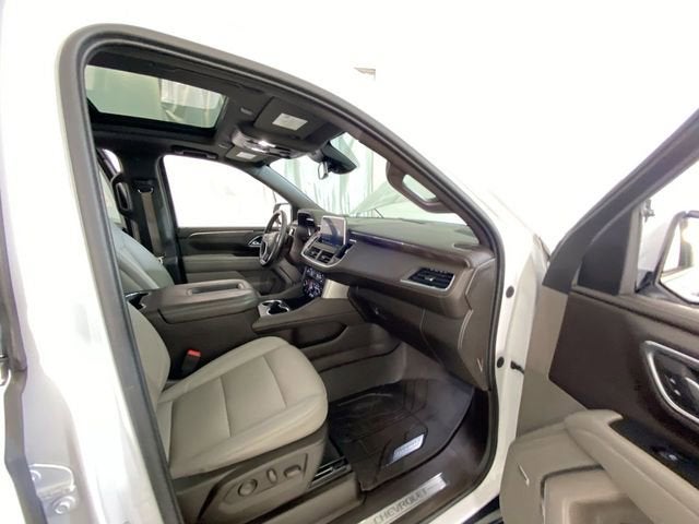 2023 Chevrolet Suburban LT