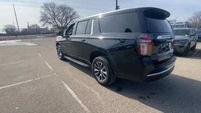 2023 Chevrolet Suburban LT