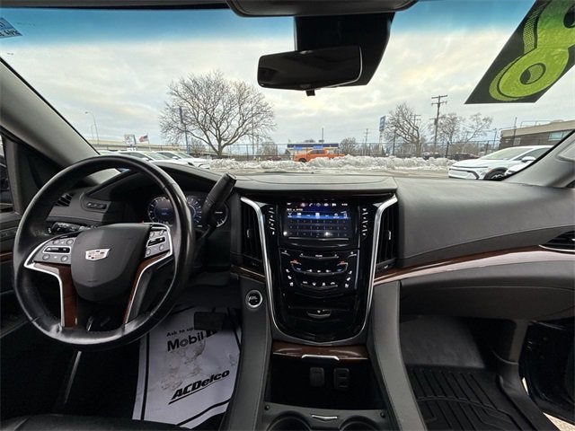 2018 Cadillac Escalade Luxury