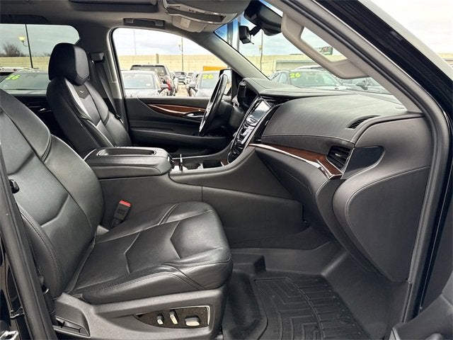 2018 Cadillac Escalade Luxury