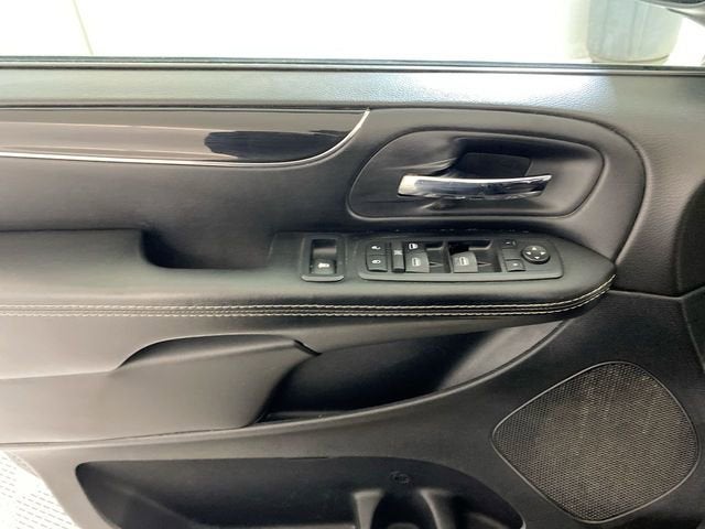 2017 Dodge Grand Caravan SE Plus
