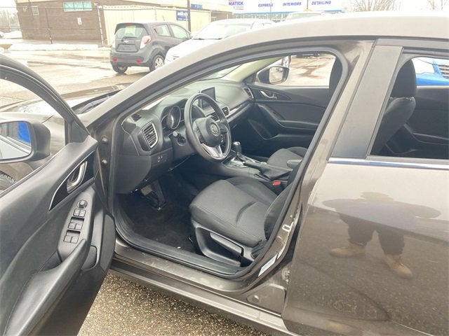 2016 Mazda Mazda3 i Sport