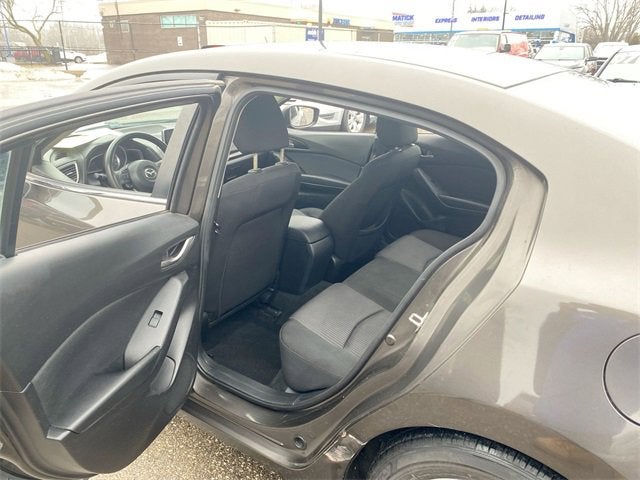 2016 Mazda Mazda3 i Sport