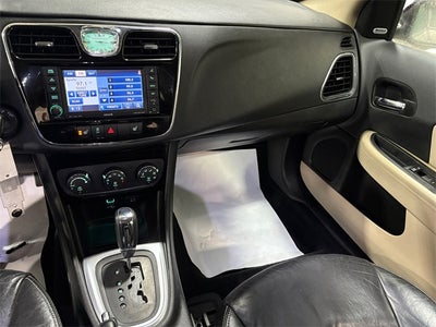 2014 Chrysler 200 Limited