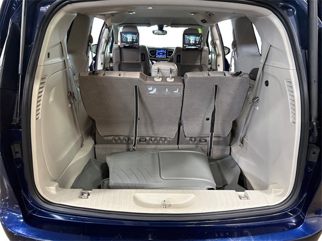 2017 Chrysler Pacifica Touring L Plus