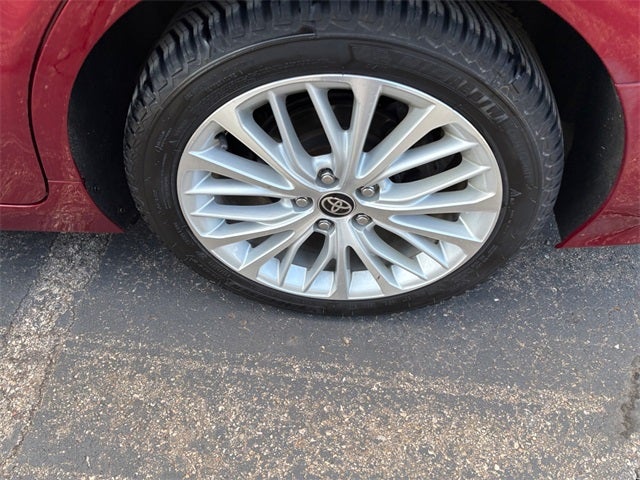 2020 Toyota Camry Hybrid XLE