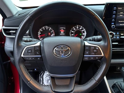 2022 Toyota Highlander LE