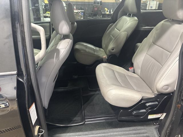 2018 Toyota Sienna Limited Premium 7 Passenger