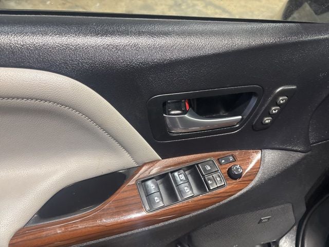 2018 Toyota Sienna Limited Premium 7 Passenger