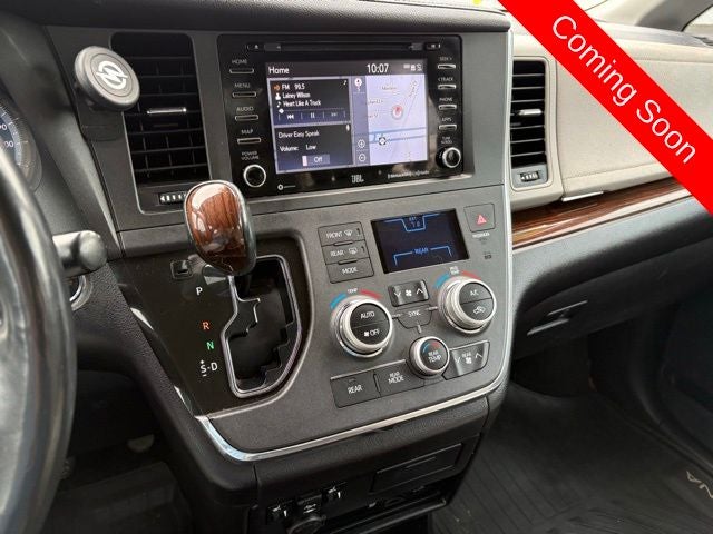 2018 Toyota Sienna Limited Premium 7 Passenger