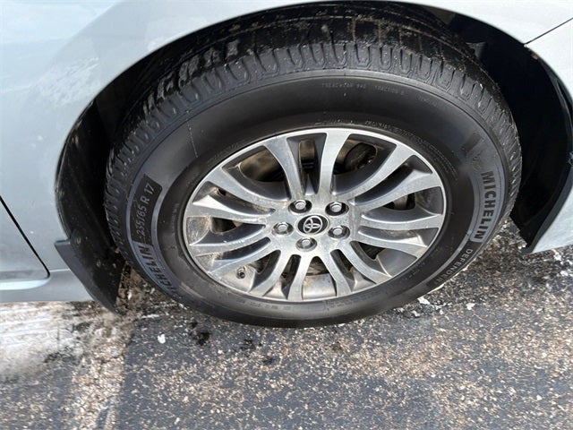 2020 Toyota Sienna XLE 7 Passenger