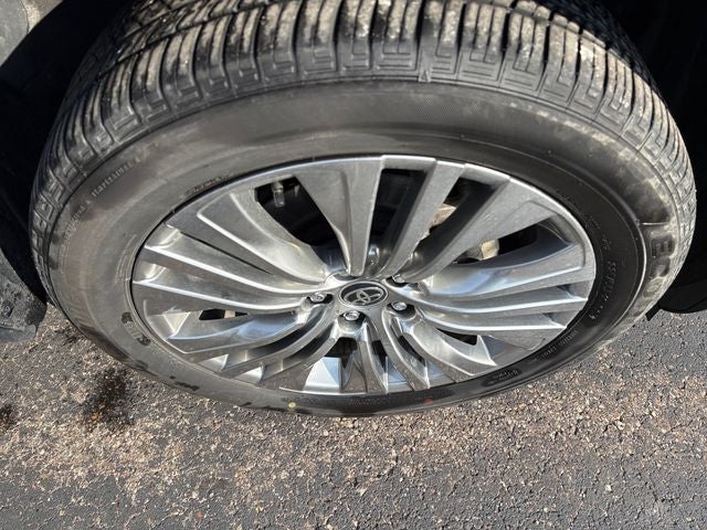 2023 Toyota Venza XLE